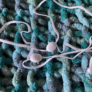 Light-up “laces”, three speeds